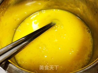 剁椒炒鸡蛋的做法步骤：3