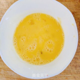 虾肉蛋卷的做法步骤：5