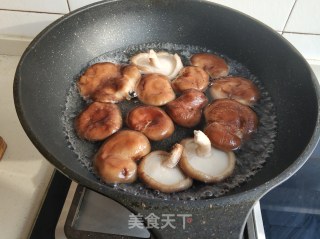 腐竹焖香菇的做法步骤：3