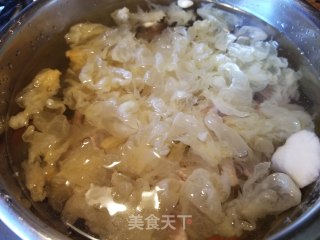 雪梨雪耳汤的做法步骤：7