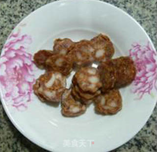 麻辣香肠青菜炒年糕的做法步骤：2