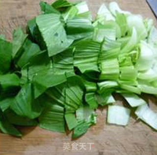 麻辣香肠青菜炒年糕的做法步骤：5