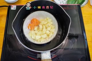 8个月以上蔬菜土豆条的做法步骤：2