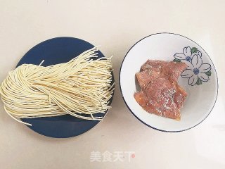 藤椒牛肉面的做法步骤：3