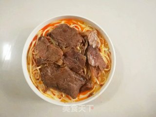藤椒牛肉面的做法步骤：9