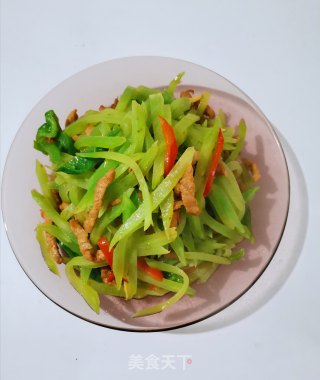 三色莴笋丝的做法步骤：7