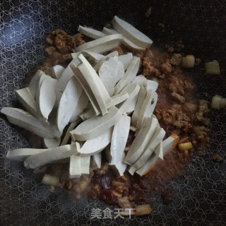 香辣肉末炒豆干的做法步骤：6