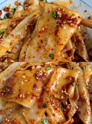 饺子皮油泼面的做法步骤：7