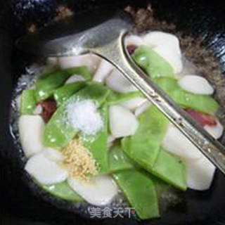 腊肉扁豆炒年糕的做法步骤：11