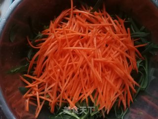 胡萝卜蒸面条菜的做法步骤：4