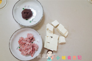 肉末茄汁豆腐的做法步骤：1