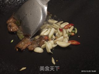 尖椒炒猪肝的做法步骤：6