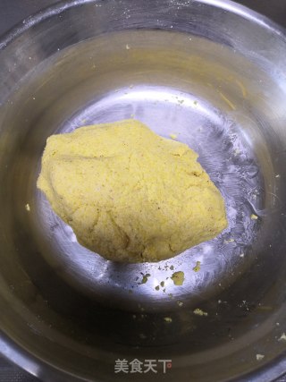 葡萄干玉米窝头的做法步骤：3