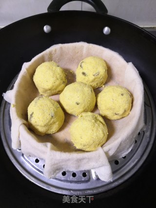 葡萄干玉米窝头的做法步骤：7