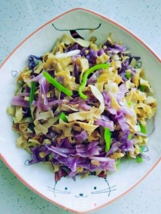 干豆腐炒紫甘蓝的做法步骤：7