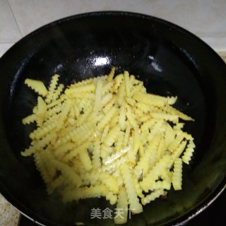 小炒琅琊土豆条的做法步骤：4