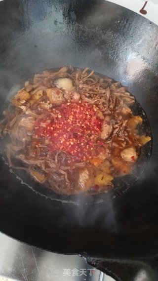 腊鱼炖干豆角的做法步骤：3