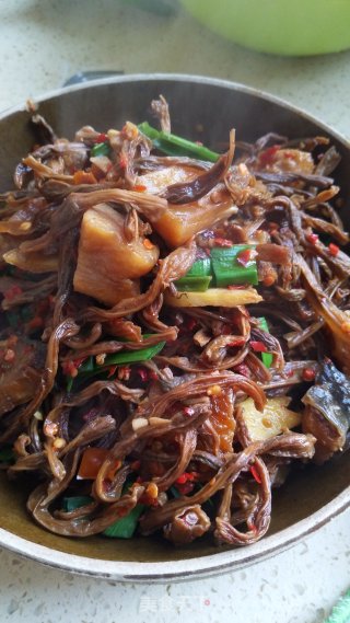 腊鱼炖干豆角的做法步骤：5