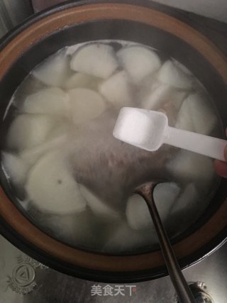 白萝卜煲牛腩汤的做法步骤：6