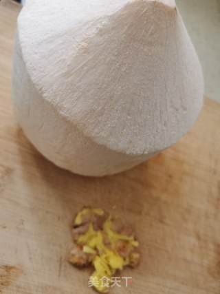 椰子鸡汤的做法步骤：1