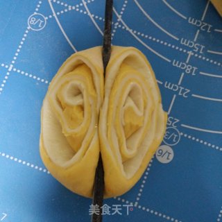双色蝴蝶花卷的做法步骤：9