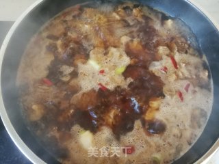 胡萝卜土豆炖牛腩的做法步骤：9