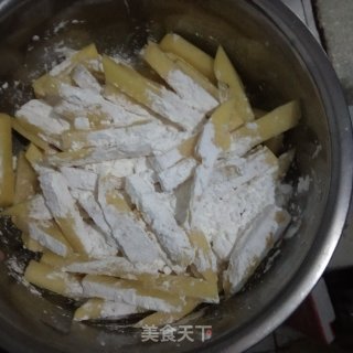 10分钟最简单最好吃薯条的做法步骤：1