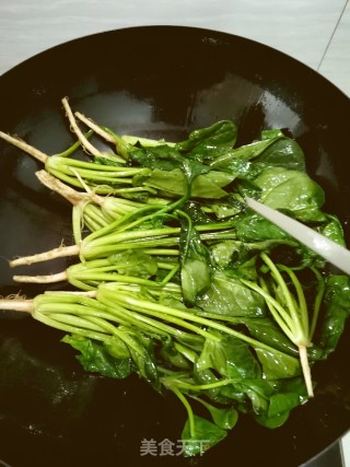 蒜蓉菠菜的做法步骤：3