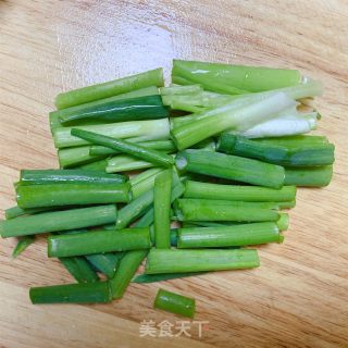 砂锅焖鸡翅的做法步骤：8