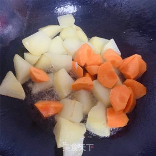 砂锅焖鸡翅的做法步骤：12