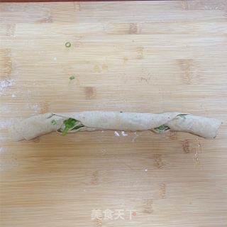 全麦葱花饼的做法步骤：6