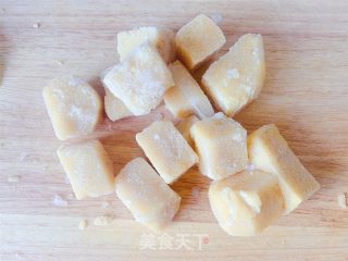 冻豆腐烩丸子的做法步骤：2