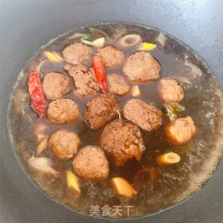 冻豆腐烩丸子的做法步骤：6