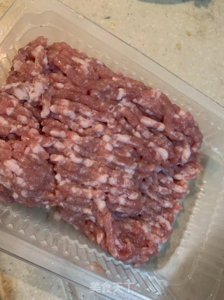 白菜肉水饺????的做法步骤：2