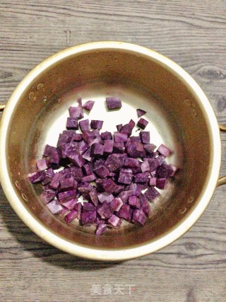 紫薯雪梨糖水的做法步骤：2