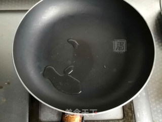 蛋皮肉卷的做法步骤：3