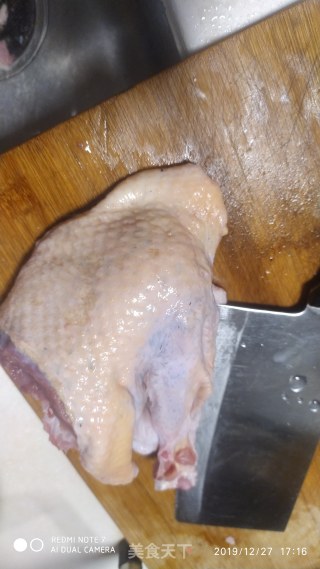 鸭肉红萝卜煲的做法步骤：1