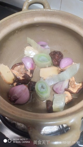 鸭肉红萝卜煲的做法步骤：4