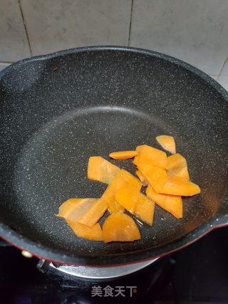 大葱青瓜炒牛肉的做法步骤：8