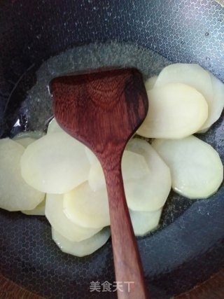 土豆炒洋葱的做法步骤：5