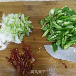 肉炒土豆丝的做法步骤：4
