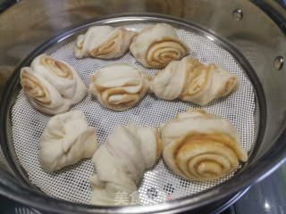芝麻酱花卷的做法步骤：19