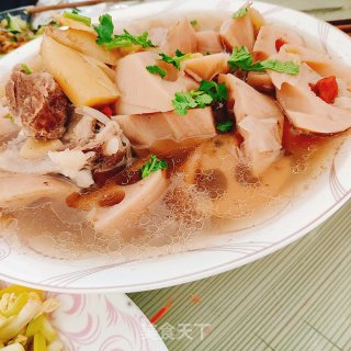 莲藕排骨汤的做法步骤：7