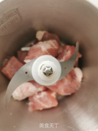 肉末豆角的做法步骤：1