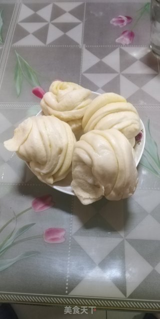 空气炸锅烤花卷的做法步骤：1