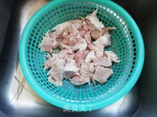 红烧牛肉的做法步骤：1