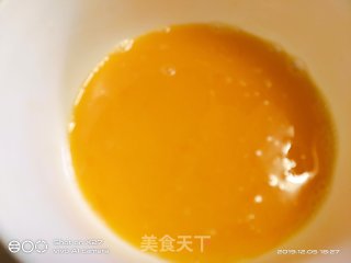韭黄炒鸡蛋的做法步骤：1