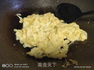 韭黄炒鸡蛋的做法步骤：5