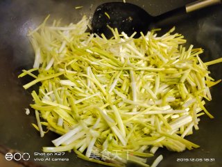 韭黄炒鸡蛋的做法步骤：7