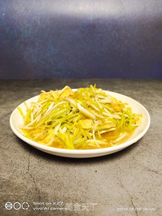 韭黄炒鸡蛋的做法步骤：11